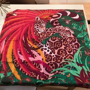 Hermès authentic silk scarf 90 cm new with receipt